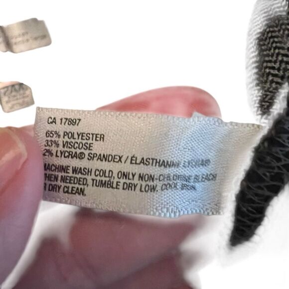 3 for $30! Gap grey wide leg trousers. Size 2 - Picture 4 of 8